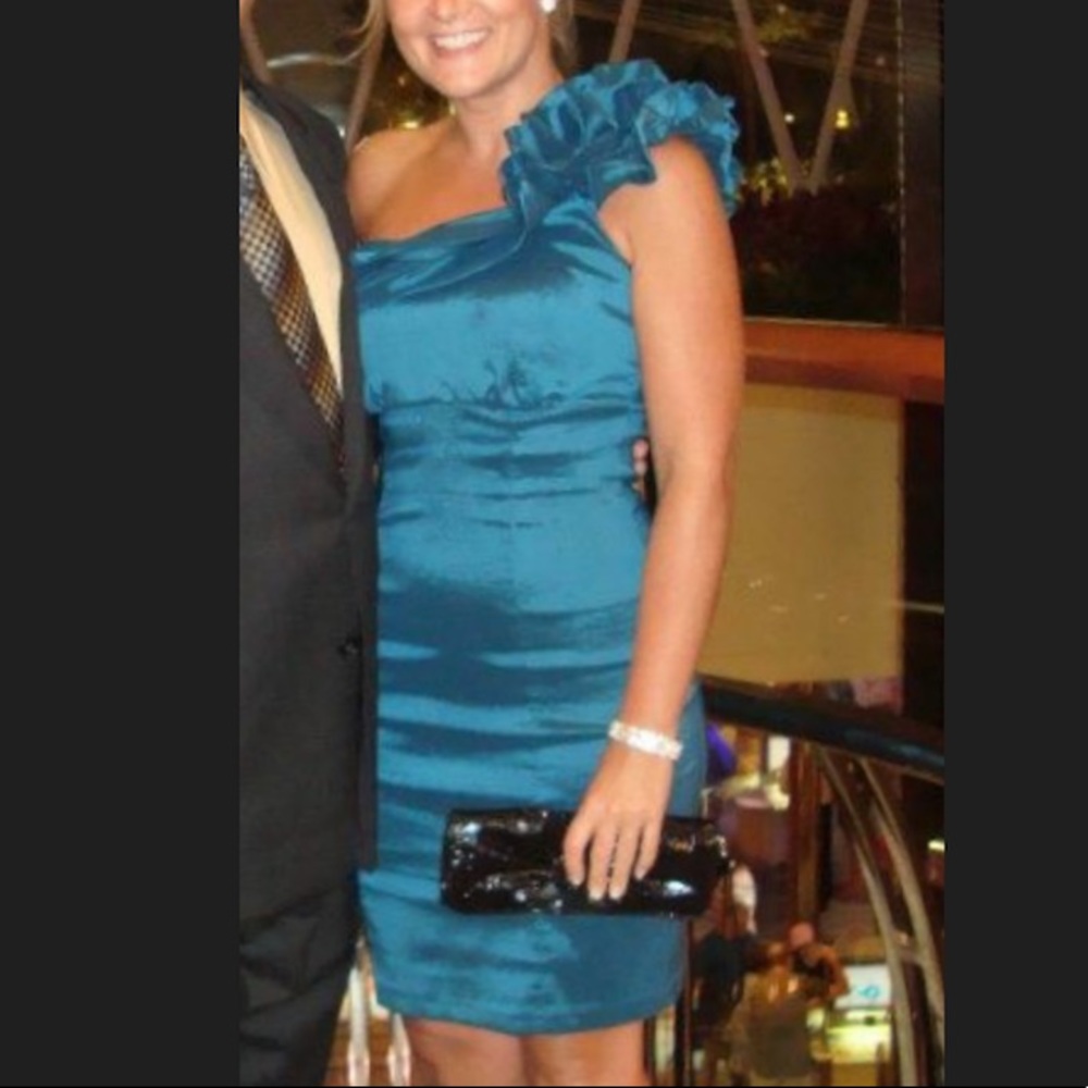 One shoulder dress